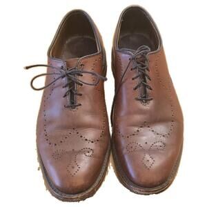 Allen Edmunds brown Oxford style men's shoes